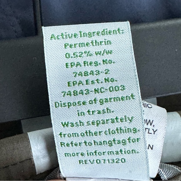 L.L. Bean Men's XL Cargo Pants Patch Secured zipper Pocket Elastic Waist - Picture 11 of 12